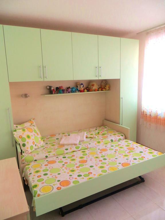 Holiday Apartment In Riviera Complex Sveti Vlas Kamer foto
