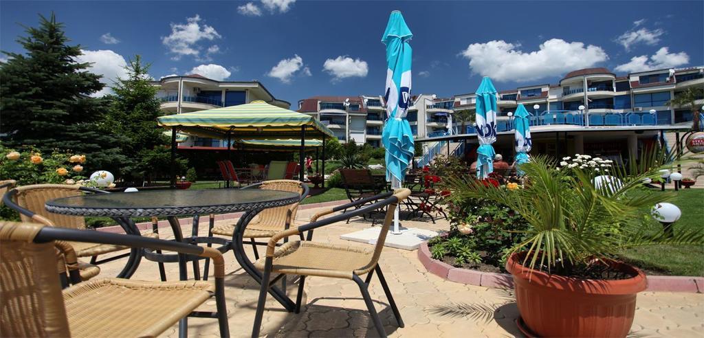 Holiday Apartment In Riviera Complex Sveti Vlas Buitenkant foto