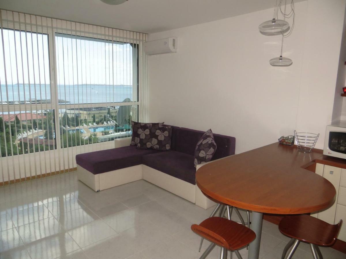 Holiday Apartment In Riviera Complex Sveti Vlas Buitenkant foto